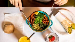The Nutritional Differences Between Organic and Conventionally Grown Produce Explained